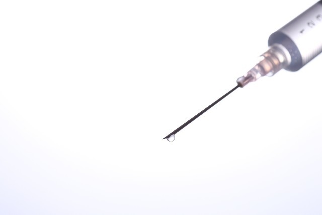 「HIV」と「AIDS」の違いとは？症状・感染経路・経過【HIVの基礎知識①】