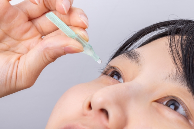 ものもらいを一晩で治す方法はある?効果的なセルフケア&市販薬を紹介!【薬剤師解説】 – EPARKくすりの窓口コラム|ヘルスケア情報