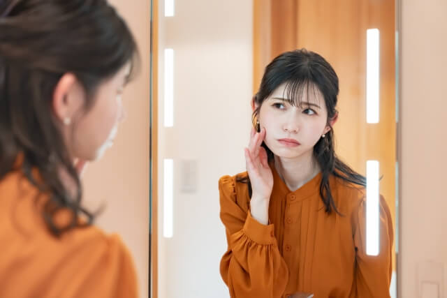アットノンが顔に使えないのはなぜ？危険性とおすすめ代替アイテム紹介【薬剤師執筆】