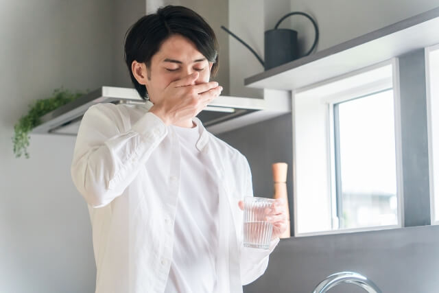 タケキャブは市販で買える？代わりになる薬と受診の目安｜胃痛・逆流性食道炎に【薬剤師解説】