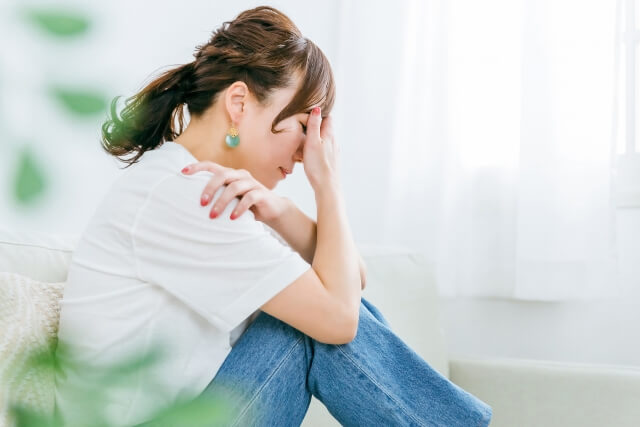 バファリンはどれくらいで効く？つらい生理痛や頭痛に｜使用時の注意点やポイントも紹介【薬剤師執筆】