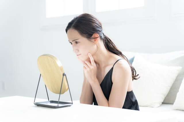 マイザー軟膏はニキビに使っていい？効果・副作用と代替薬を解説【薬剤師執筆】