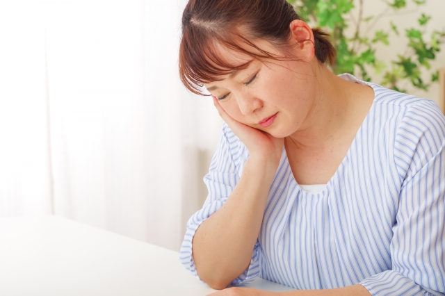 命の母は飲み続けても大丈夫？副作用や効果の出方を薬剤師が解説|更年期やホルモンバランスの乱れに