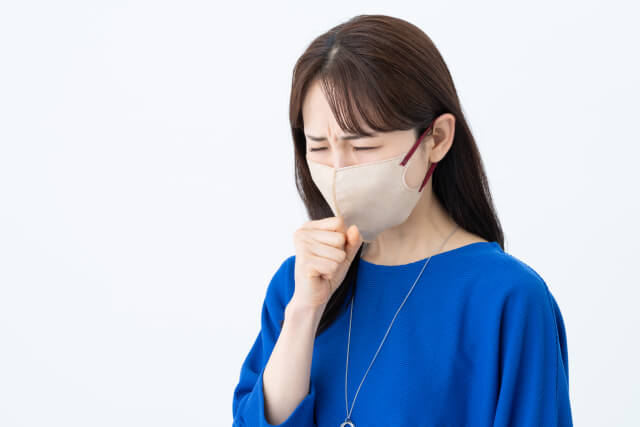 咳喘息市販薬おすすめ12選を紹介！｜風邪後の長引く咳・夜や朝の咳がつらい方へ【薬剤師解説】