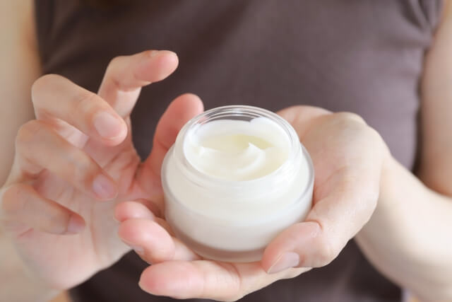 尾てい骨周辺の皮膚トラブルに効く市販薬の選び方