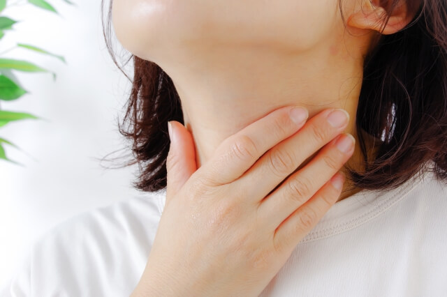 首や脇の柔らかいイボ「軟性線維腫」を市販薬でケアする方法はある？おすすめ12選を紹介！｜首いぼ・スキンタッグに【薬剤師解説】