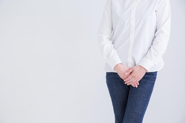 陰部のかゆみにオイラックスは使える？種類別の選び方と注意点【薬剤師執筆】