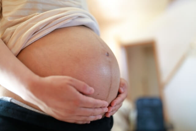 ドラッグストアで買える妊娠線クリーム6選！｜妊婦さんにおすすめの妊娠線予防クリーム・マタニティクリームを紹介【薬剤師解説】