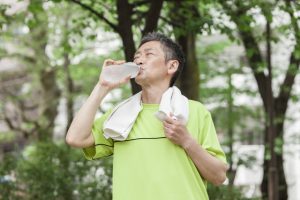 【脱水症状対策】OS- 1（オーエスワン）って？飲むべきタイミング、子供・高齢者の飲み方も解説！