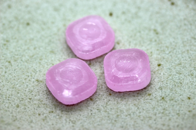 22年 コンビニで買えるトローチと薬局で買えるトローチは効果が違う Eparkくすりの窓口コラム ヘルスケア情報