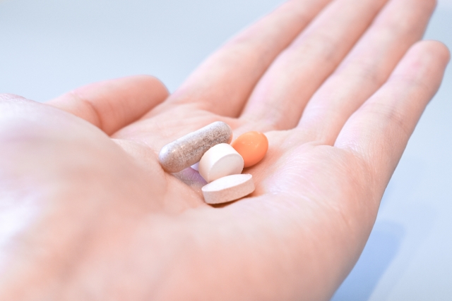 頻尿以外の尿悩みがある方には抗コリン薬やβ3作動薬