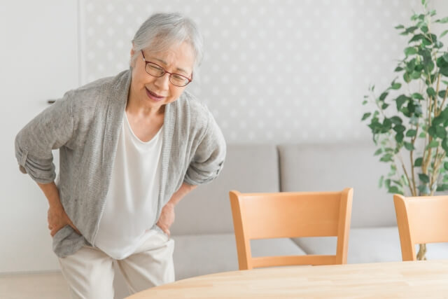 足の付け根の痛みに使える市販薬の選び方・ポイント