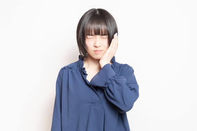 【医師監修】口内炎の治療方法は何がある？おすすめの市販薬もご紹介