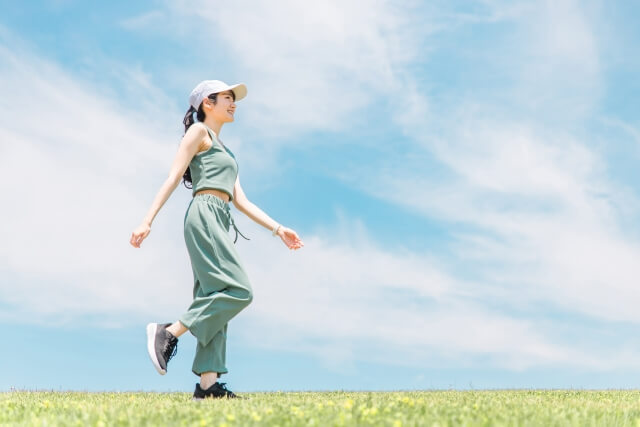 アキレス腱の痛みを緩和できる市販薬の選び方・ポイント