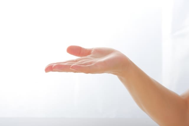 【薬剤師が解説】手のひらがかゆいときにおすすめの市販薬はどれ？9選を紹介