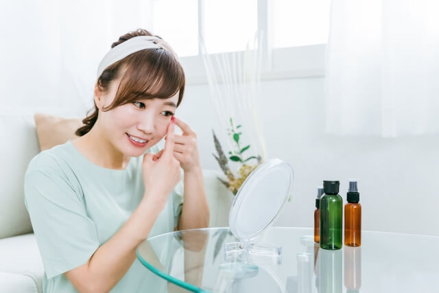 まぶたの腫れを緩和できる市販薬の選び方・ポイント
