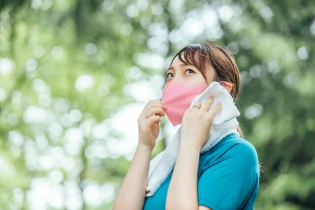 汗が止まらない状態を緩和できる市販薬の選び方・ポイント