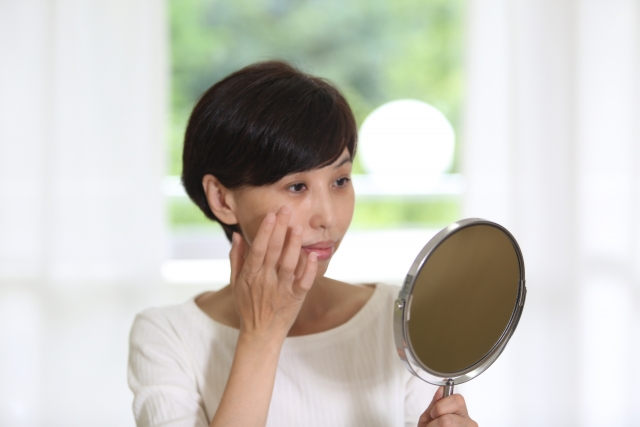 【薬剤師解説】シミに効く洗顔料の選び方