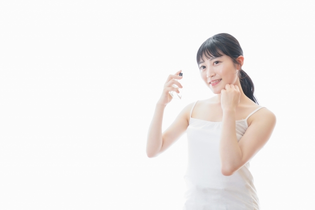 ドラッグストアで買える香水を紹介！｜選び方や注意点も