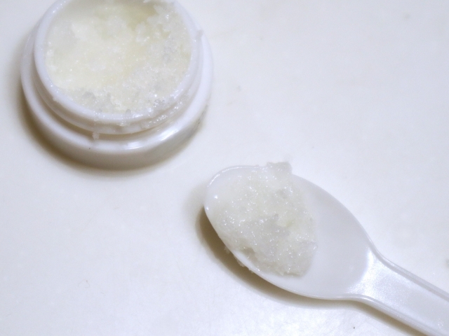 ドラッグストアで買えるおすすめボディスクラブを紹介！｜肘や膝の黒ずみに【薬剤師解説】