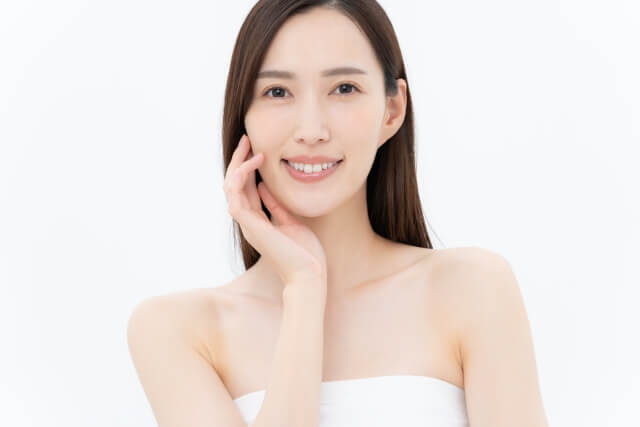 ドラッグストアで買える顔用除毛クリーム6選！｜選び方や注意点も！プチプラ・安いものはある？貼って剥がすタイプの除毛ケアも紹介【薬剤師解説】