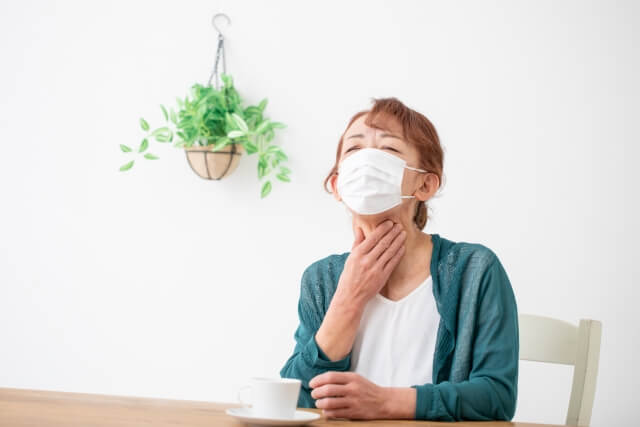 【薬剤師が解説】唾を飲むと喉が痛いときにおすすめの市販薬はどれ？9選を紹介