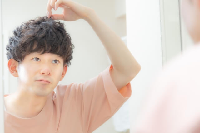 ドラッグストアで買えるおすすめパーマ向けスタイリング剤９選を紹介！｜髪のツヤやカールのキープに