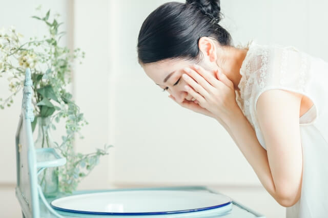 【薬剤師解説】メイク落としの選び方