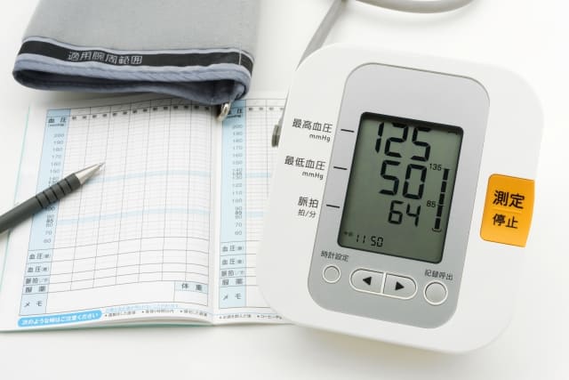 【医師が解説】40代の血圧の正常値は？正常値を保つためのポイントも